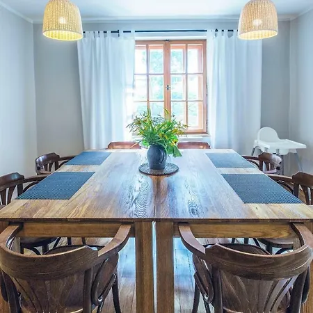 Guest house W