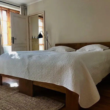 W Guest house